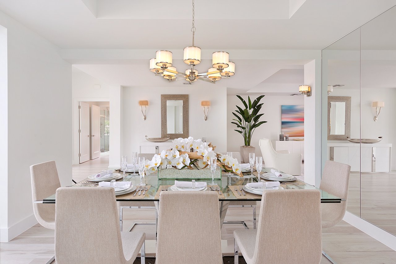 2367 Queen Palm Road