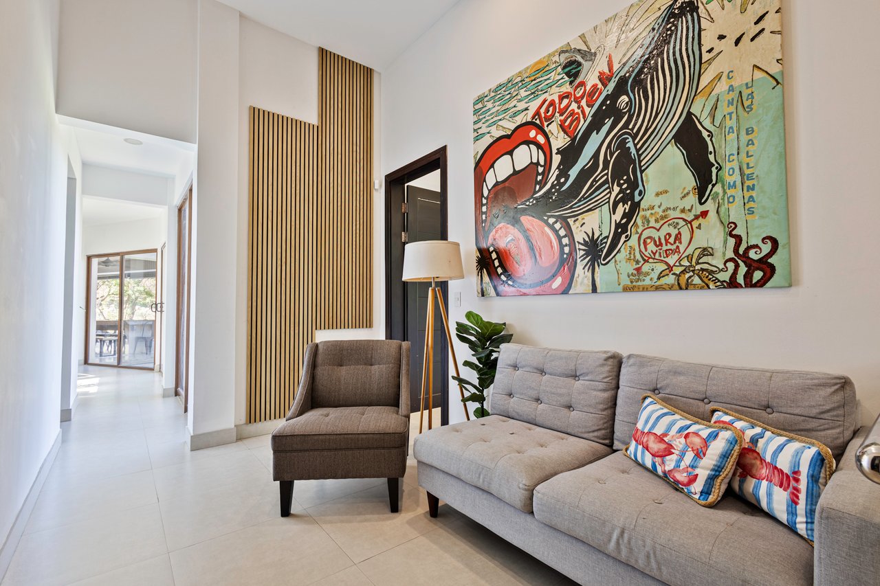 Gorgeous 5 Bedroom Home With Beach Club and Upscale Amenities