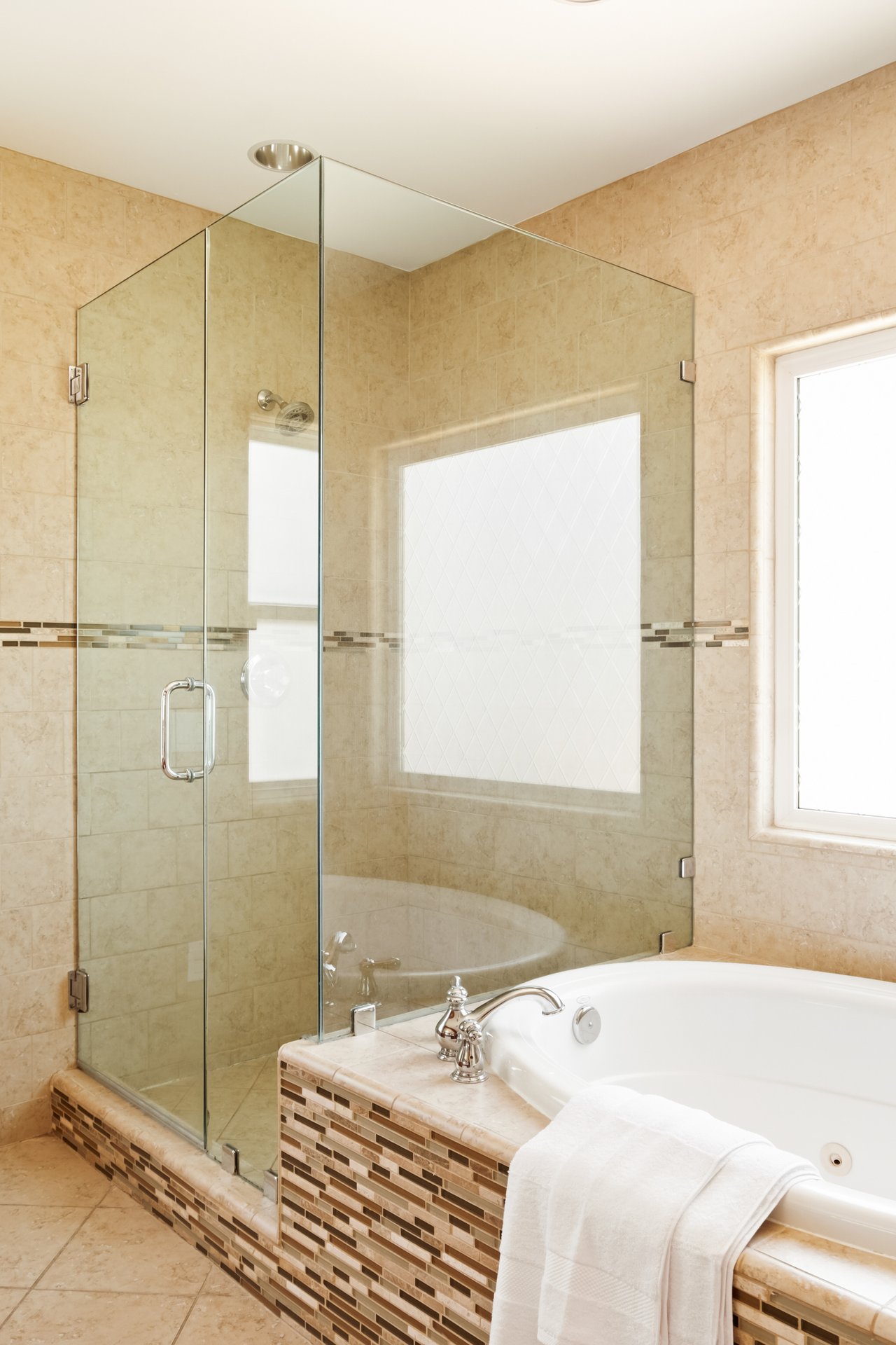 11925 Charnock Road, Mar Vista