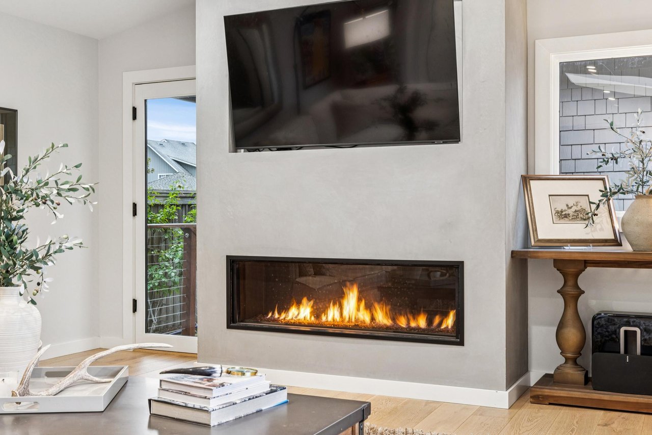 Luxurious Waterfront Home in Larkspur Marina