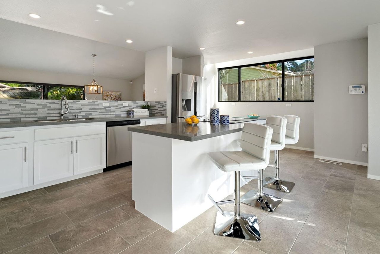 14 Antler Pl