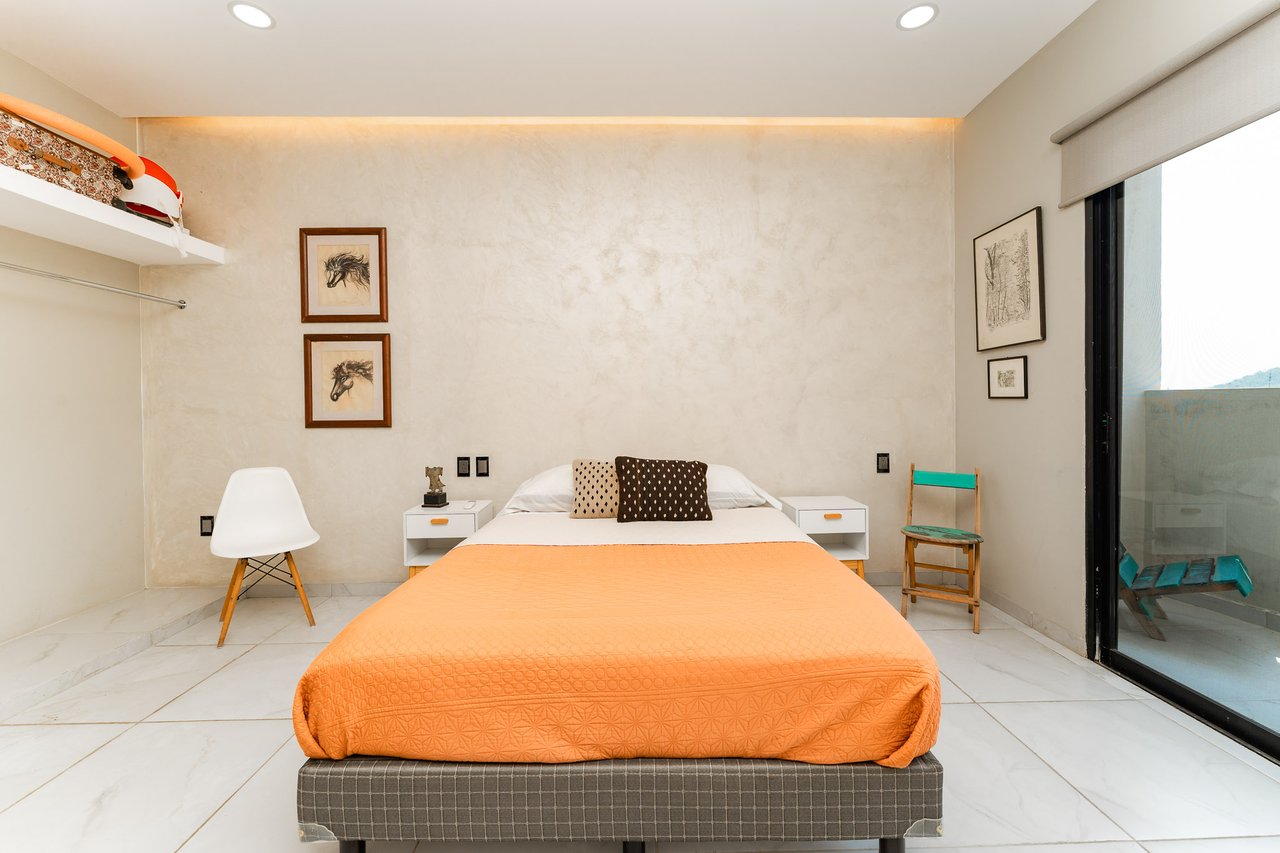 2 Bedroom, Condo, Downtown Condo