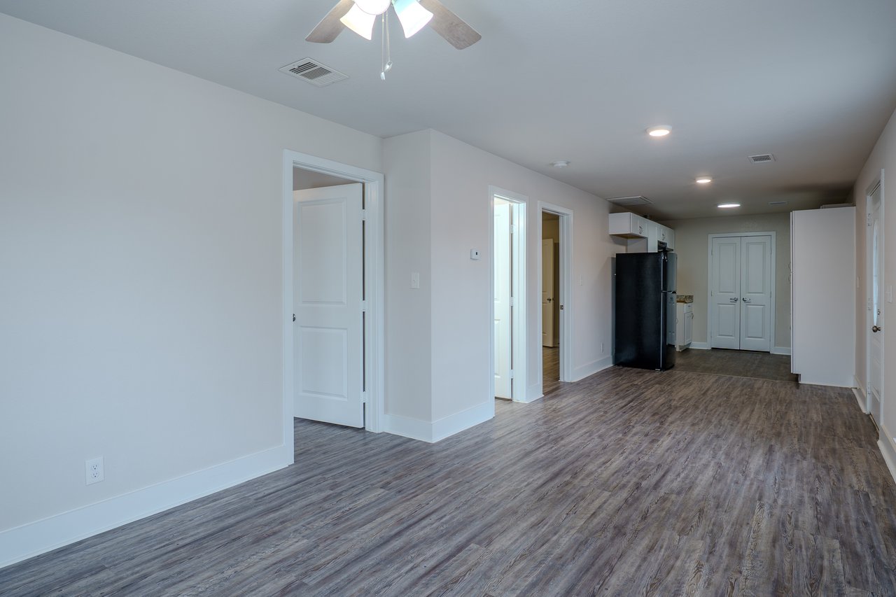 21415 Russell Dr. Unit-B 