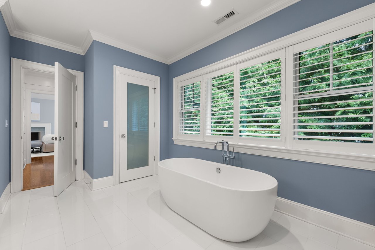 2 Brook Lane, Westport