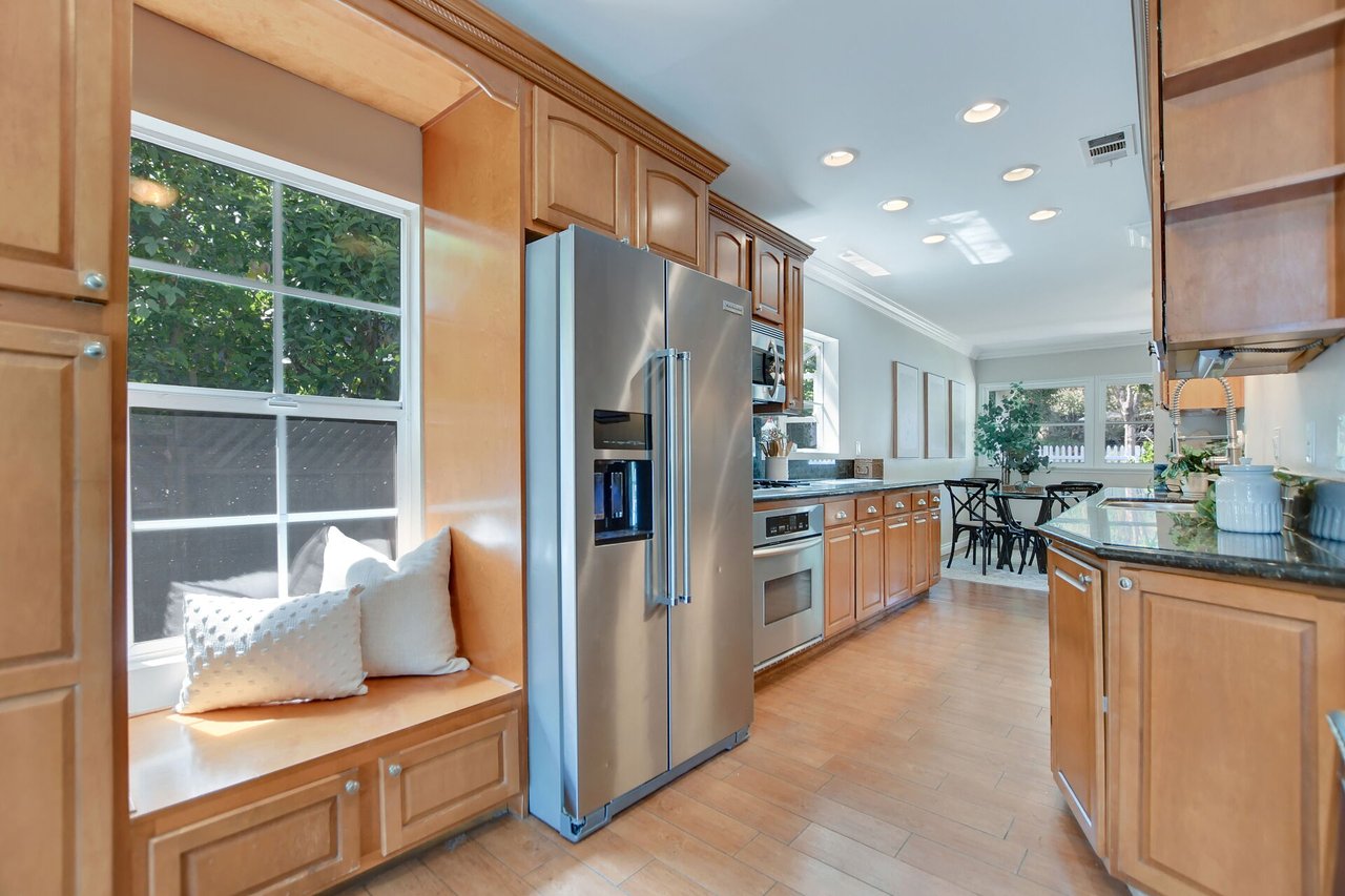 316 W 5th Street