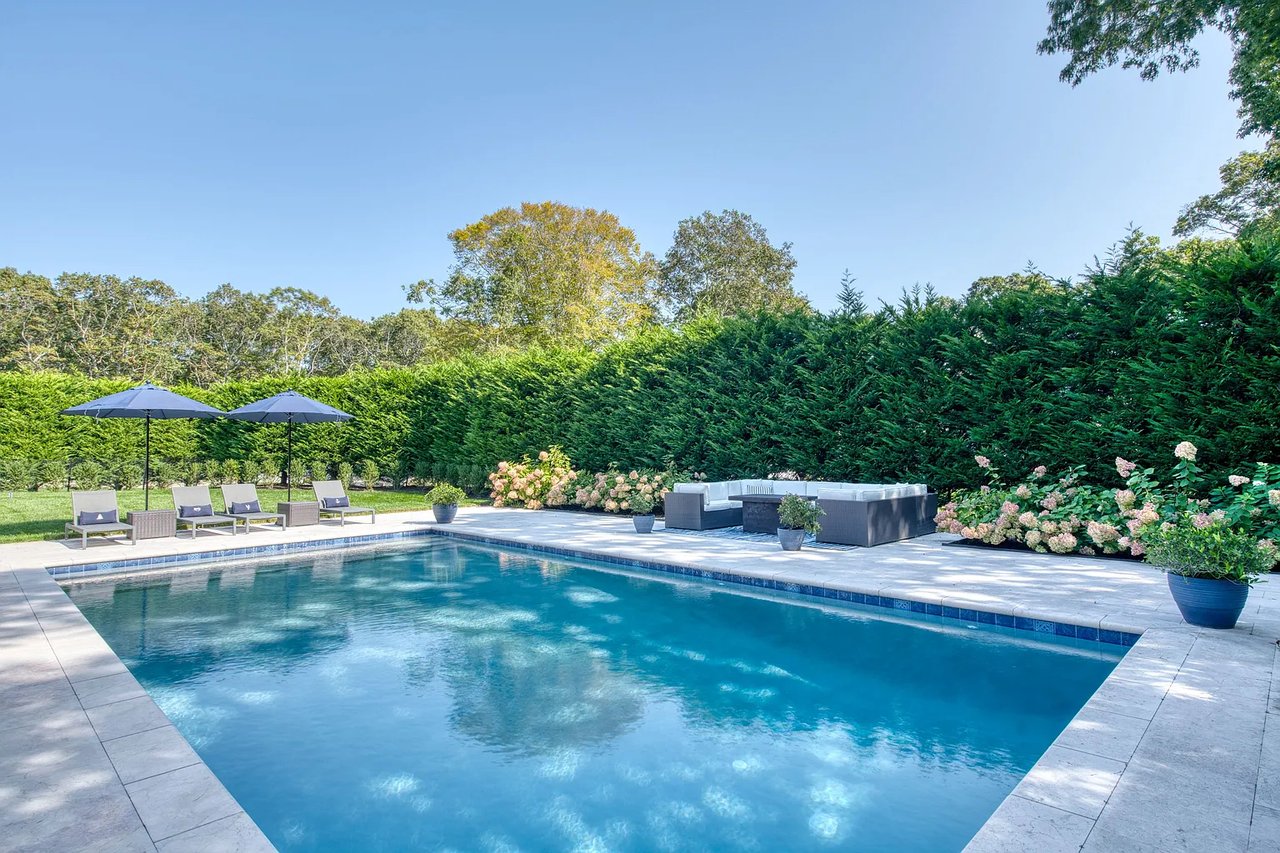 74 Sandy Hollow Rd