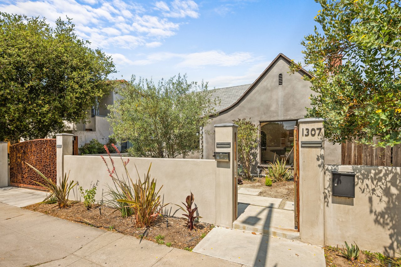 1307 Hauser Blvd