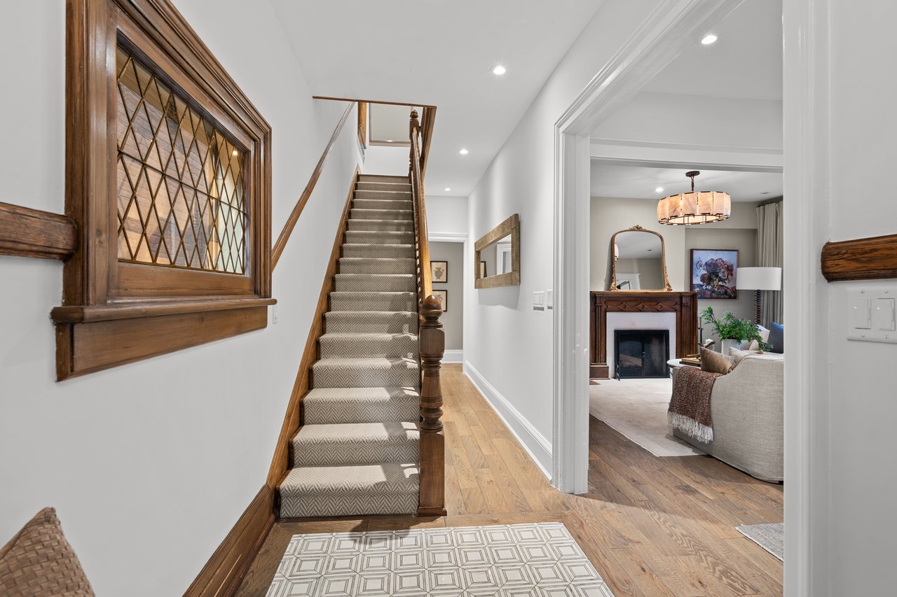49 Lee Avenue
