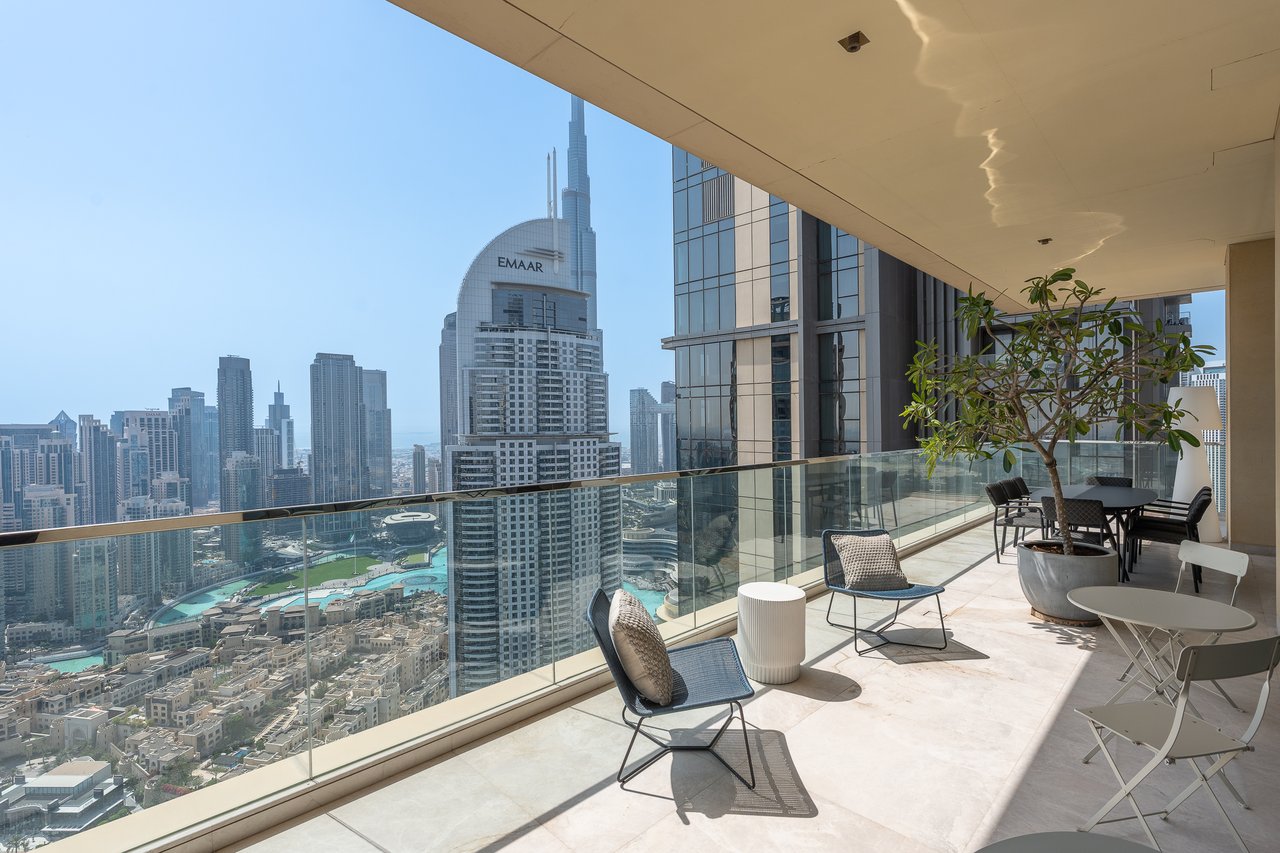 The 118 - Full Floor Apartment 