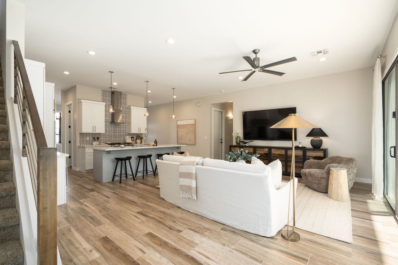 4533 E MONTECITO Avenue