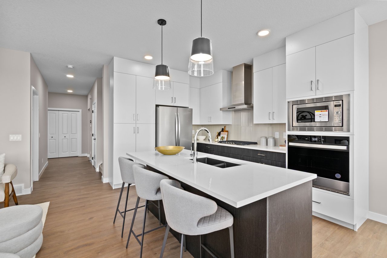 155 Belvedere Crescent SE