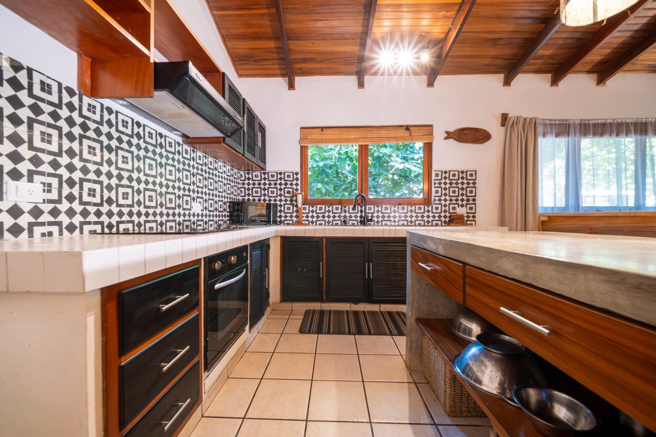 Hotel Curiol | Turnkey Boutique Jungle Hotel with Restaurant & Bar in Potrero