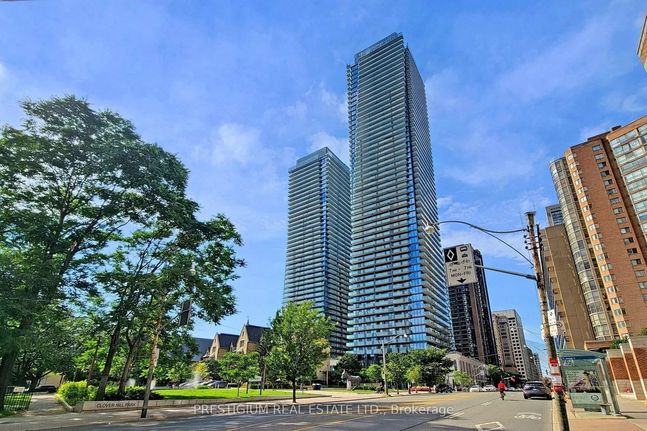 1080 Bay St #5005