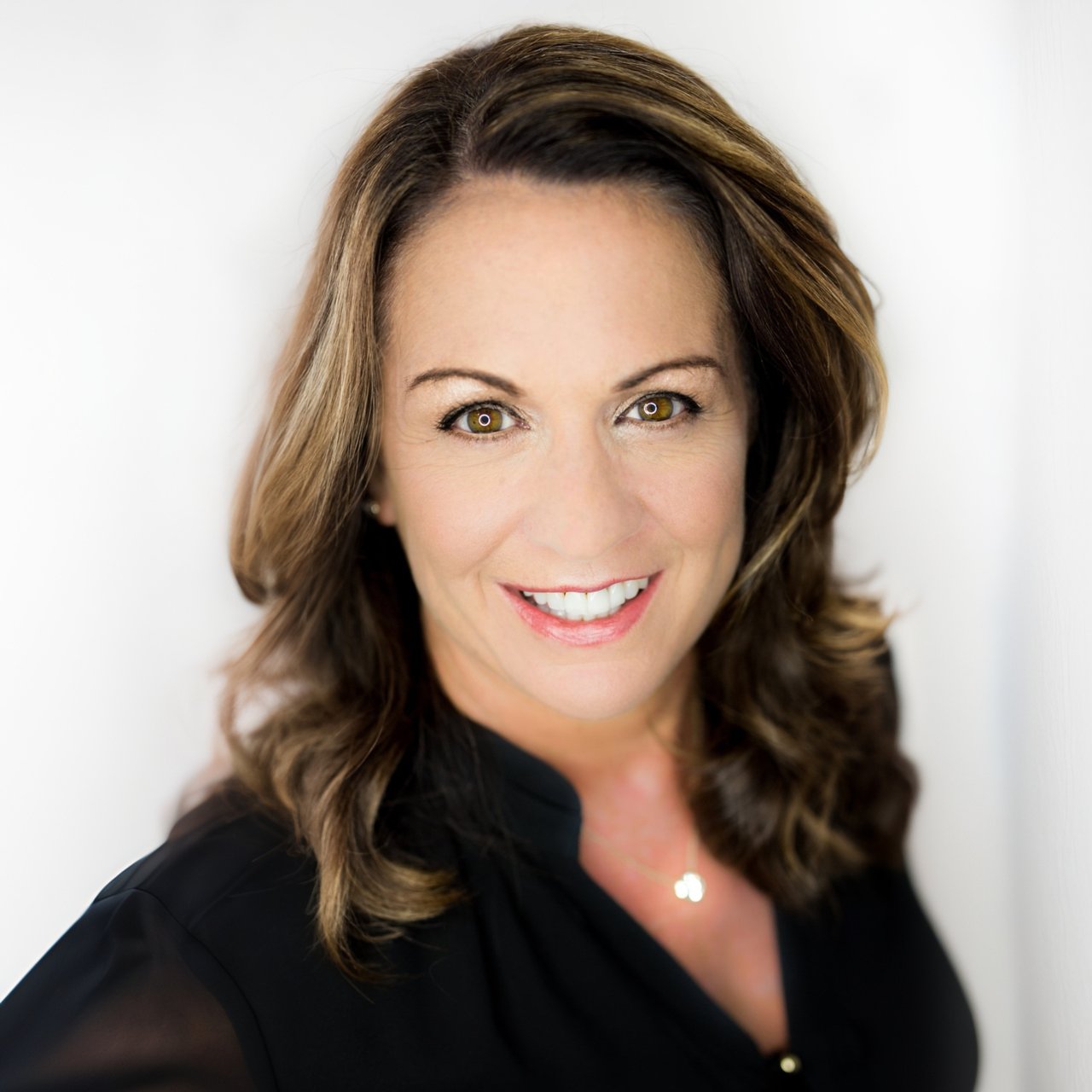 Julie Cline Stuart, FL Real Estate Agent Headshot