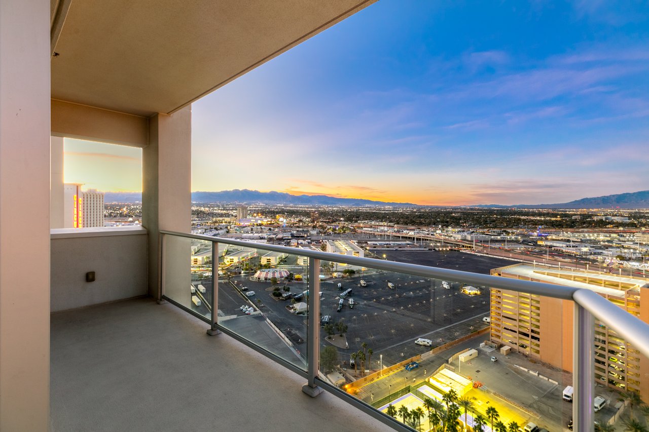 2700 Las Vegas Boulevard 2303