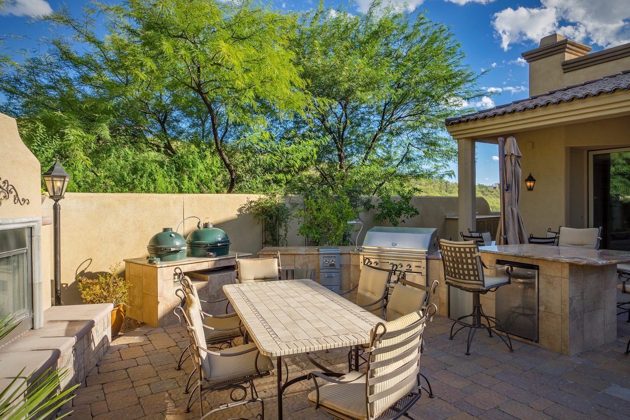 Incomparable Foothills Residence