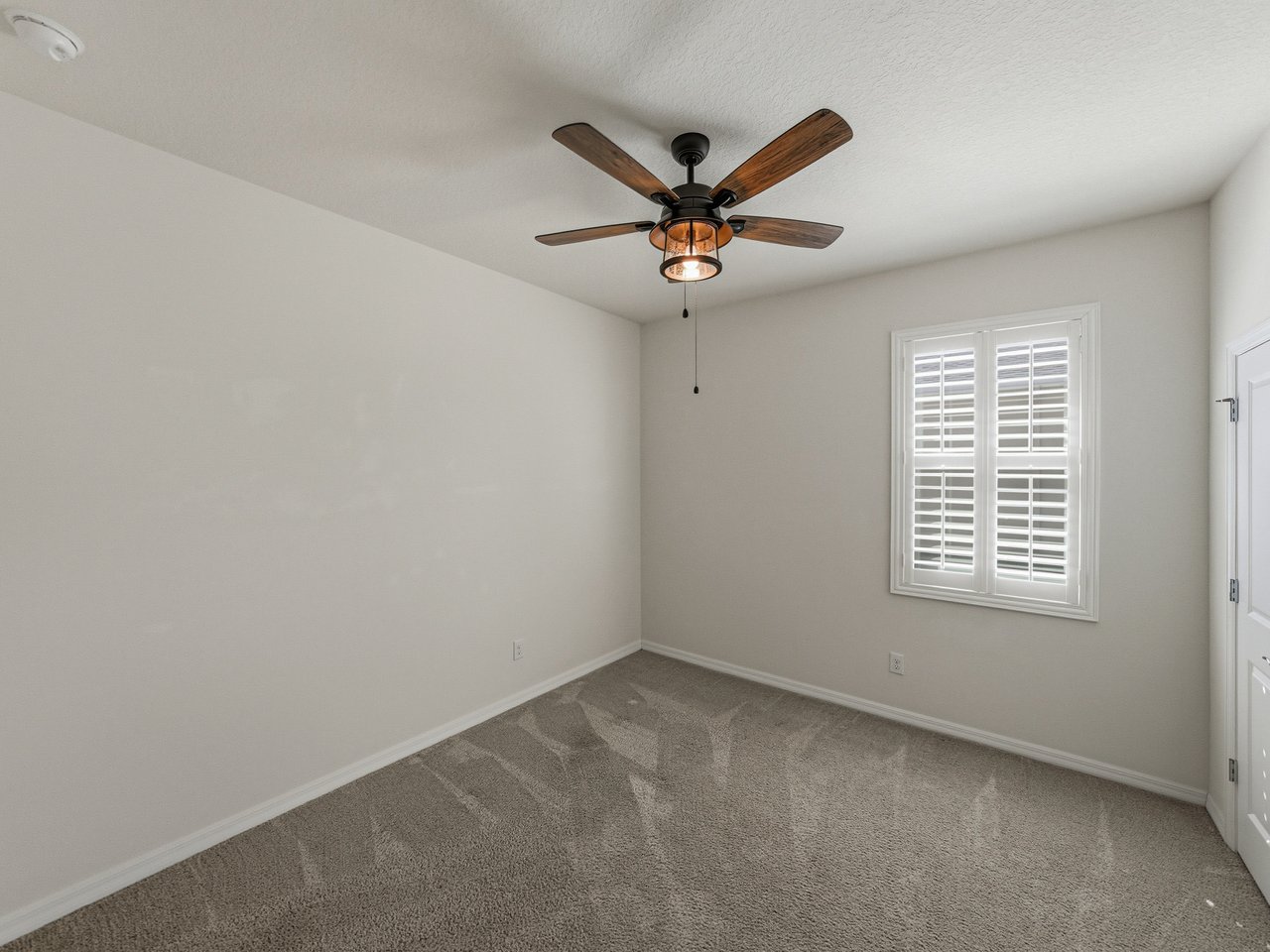 12717 EASTPOINTE DR