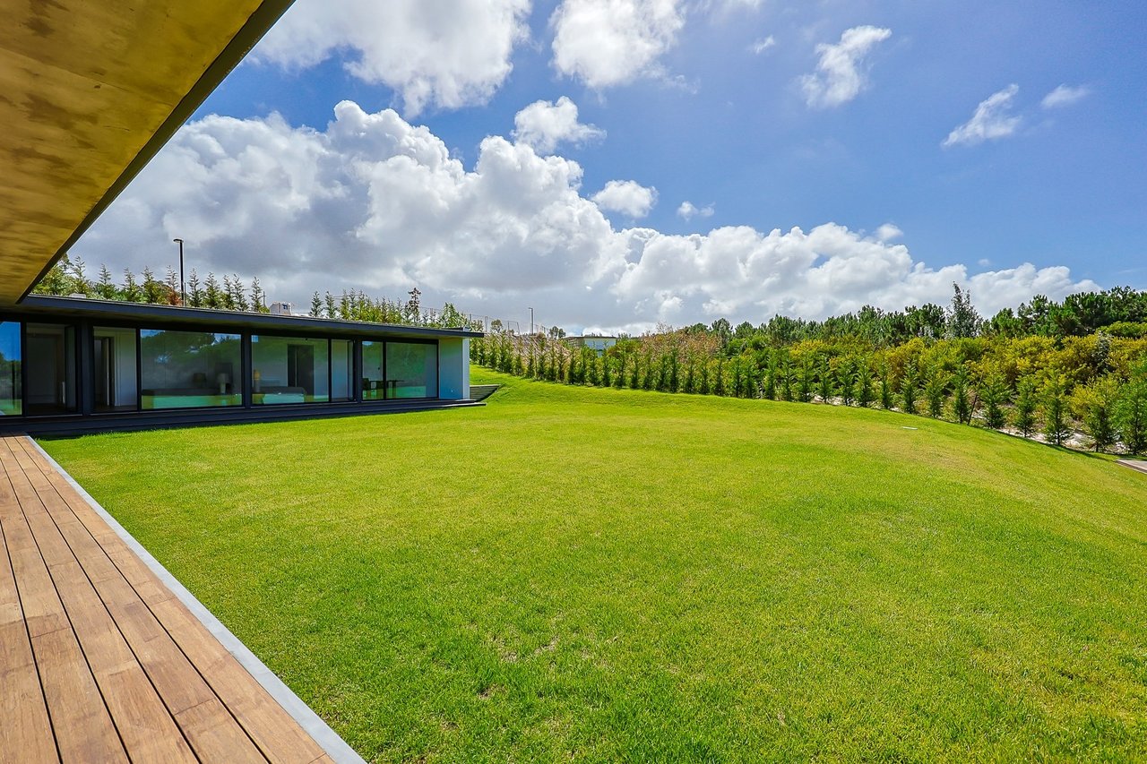 Japanese-Inspired Villa in Bom Sucesso Resort, Óbidos