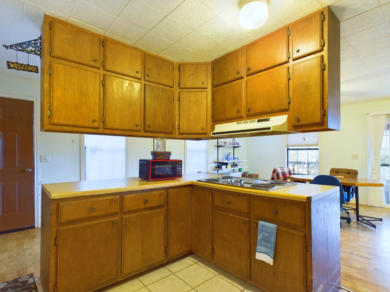305 Tomahawk Trail