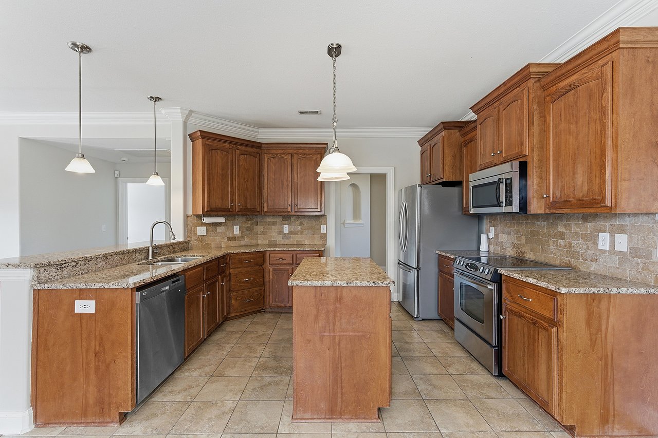 Beautiful 4 Bed 4 Bath Home in Owens Cross Roads!