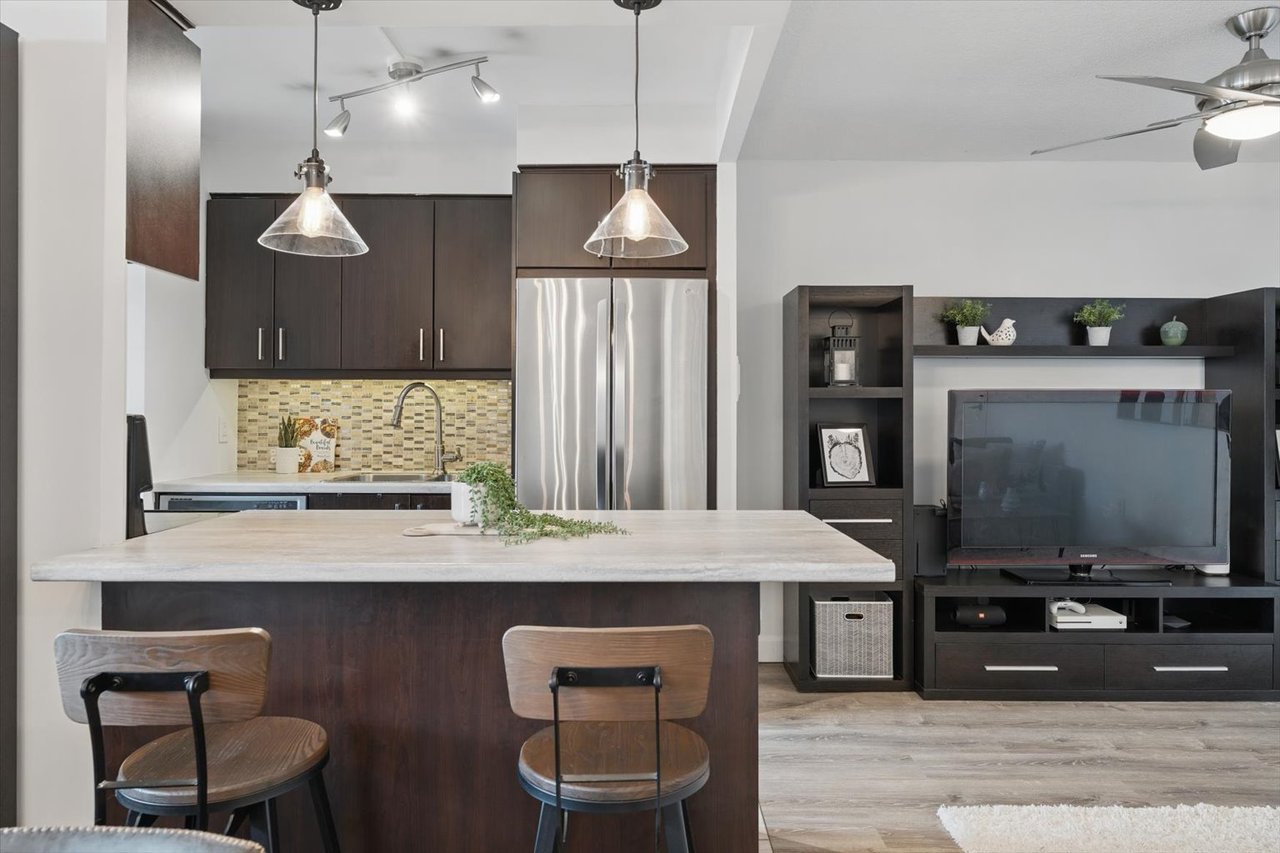 966 Inverhouse Dr 709