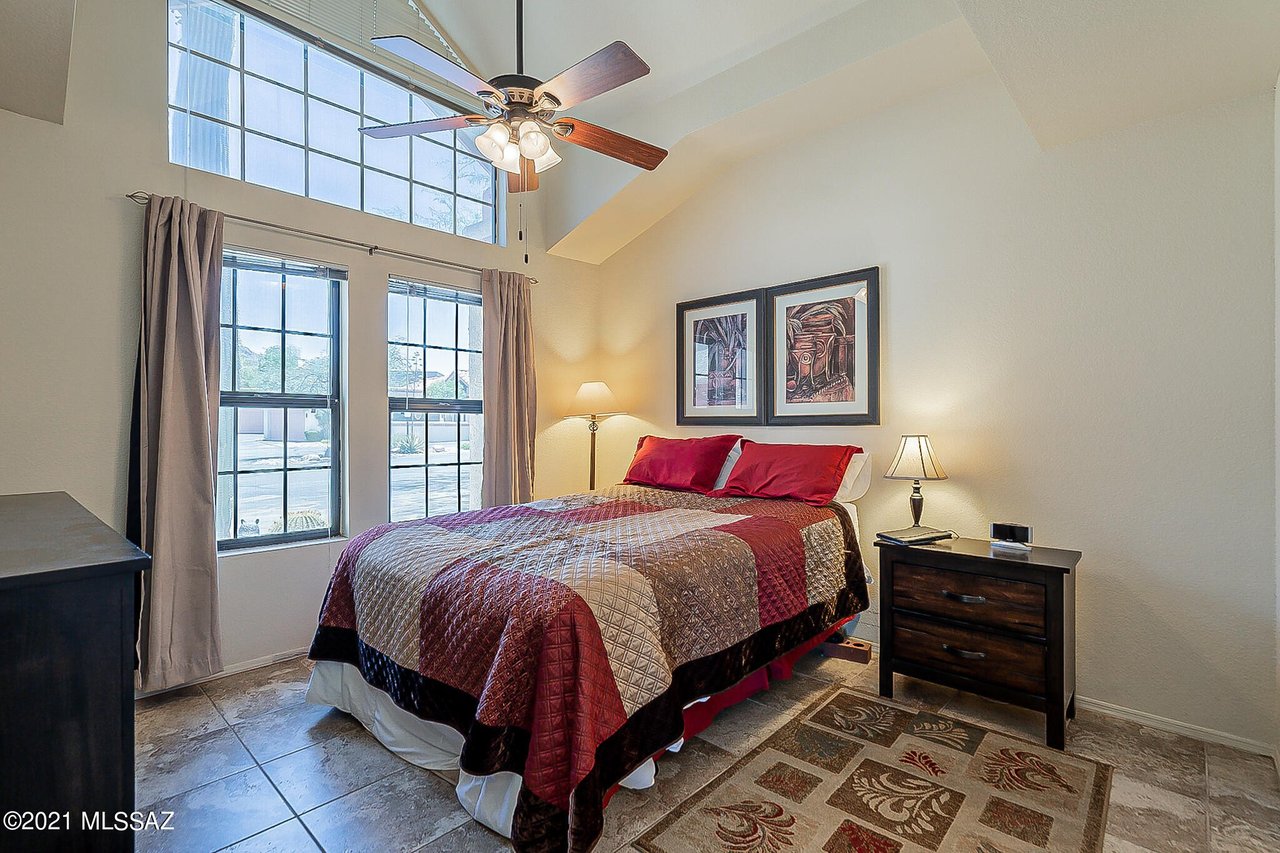 217 E Horizon Cir