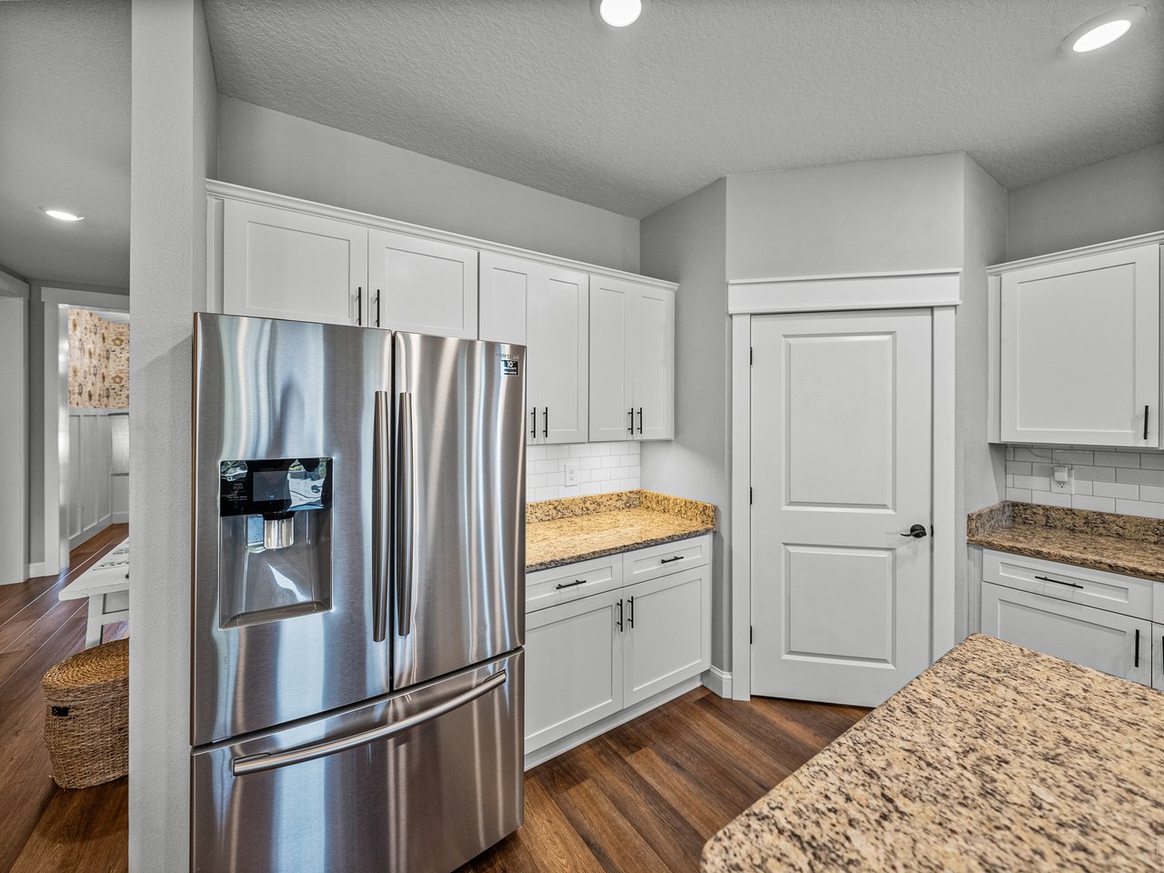 12492 EASTPOINTE DR