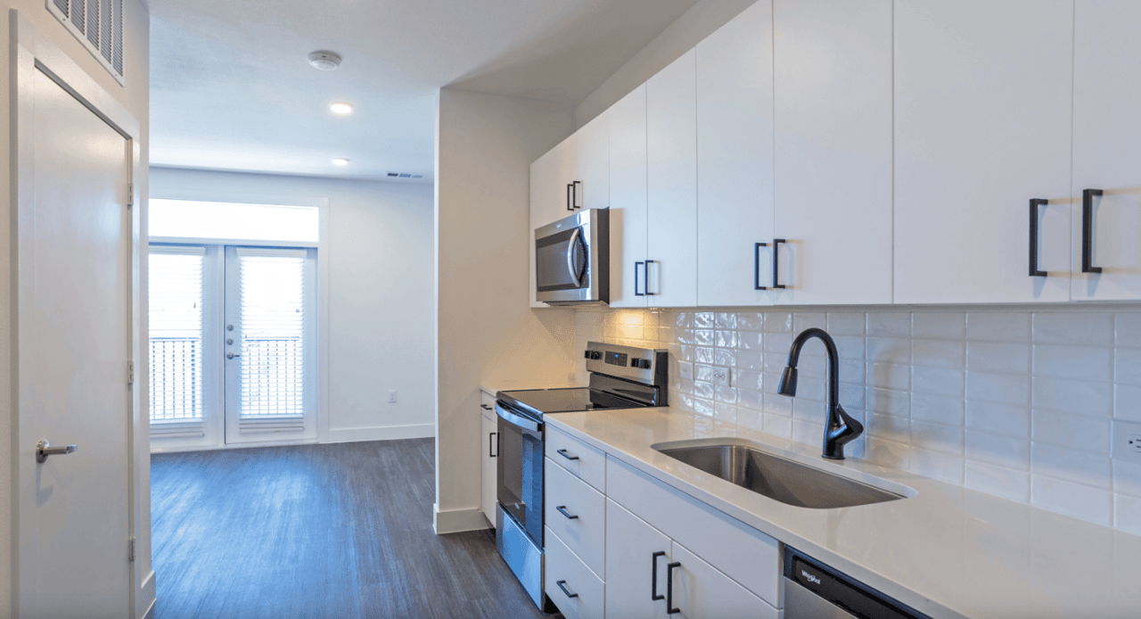 Lease today-Live up to 8 weeks for FREE!