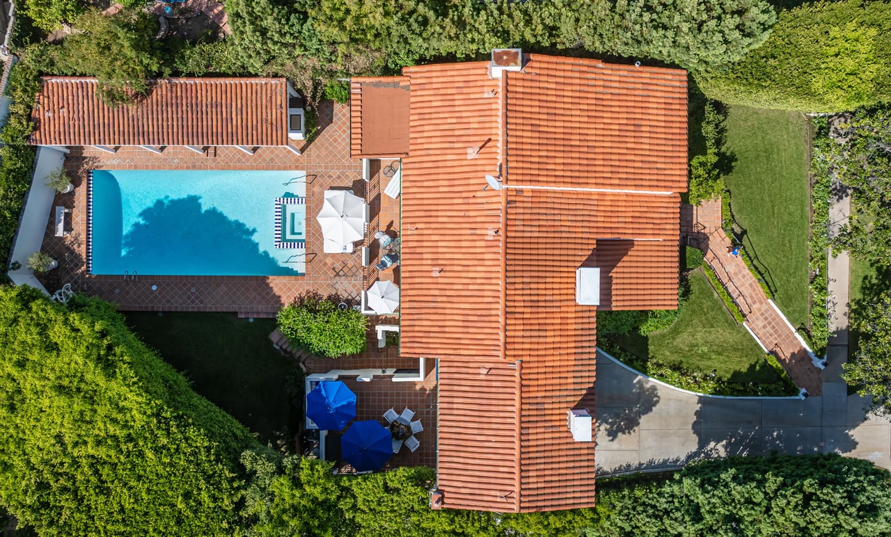 365 Comstock Ave, Little Holmby