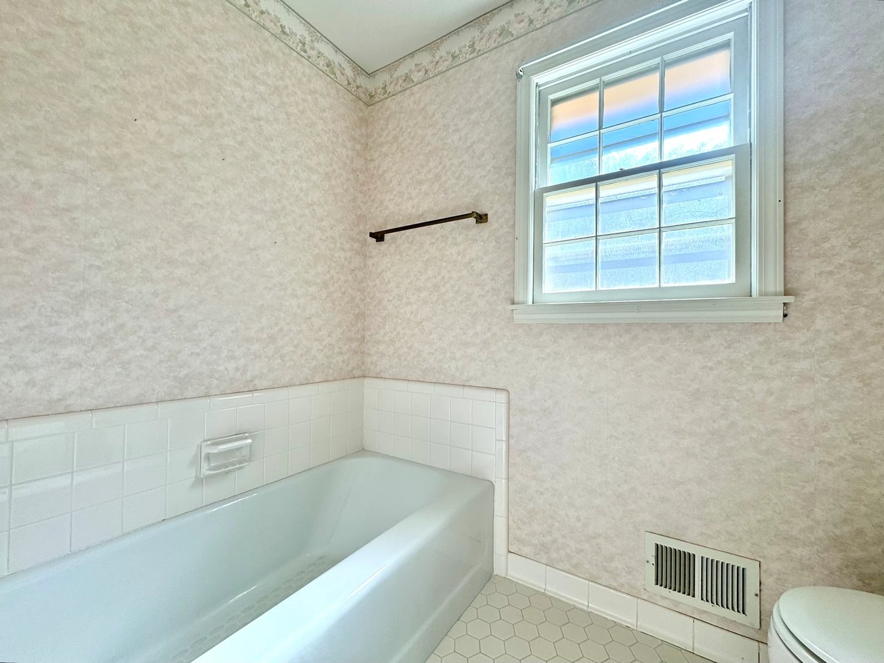 Sold - Excellent & Spacious Ranch Home For Sale in Walhalla, South Carolina