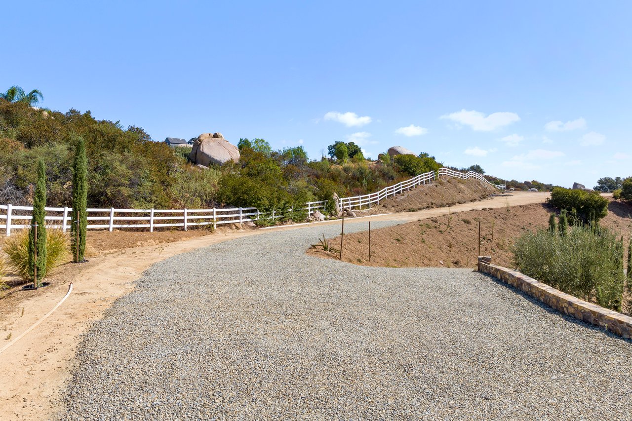 42302 Hacienda Dr.