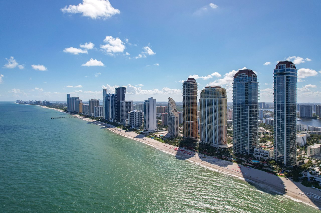 17901 Collins Ave # 3003