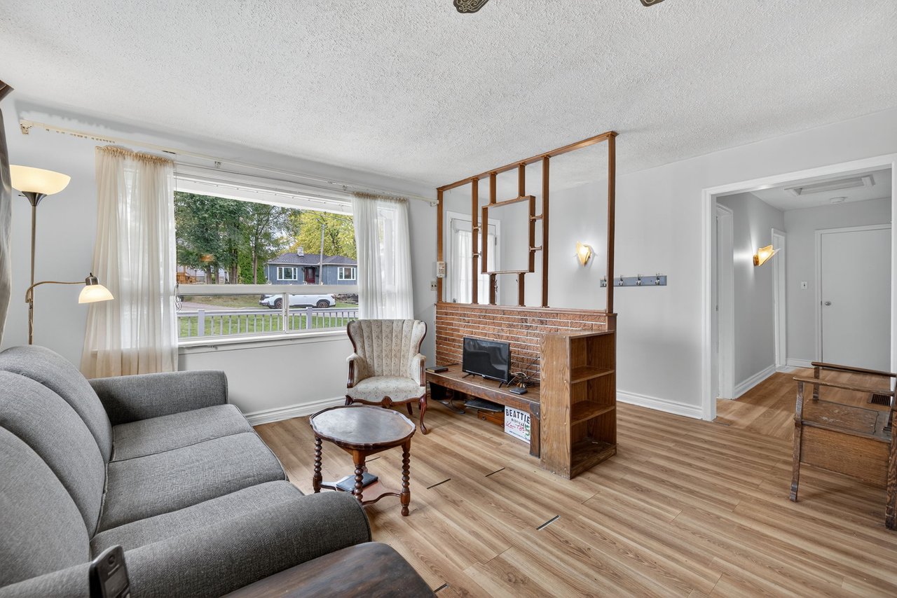 275 Maple Street, Newmarket