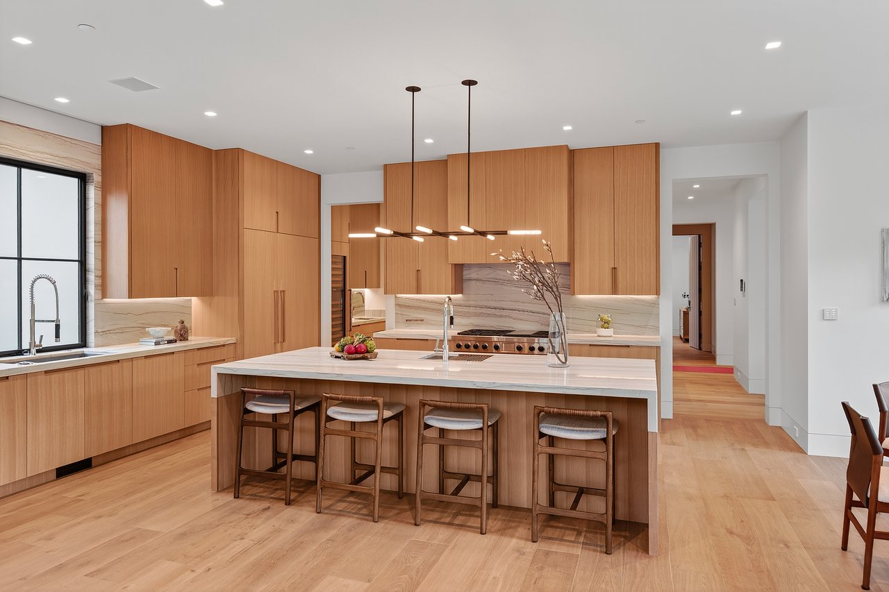 The Pinnacle of Ultra-Luxury Living in the Heart of Woodside