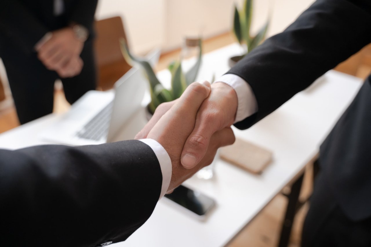 Why You Should Work with a Realtor