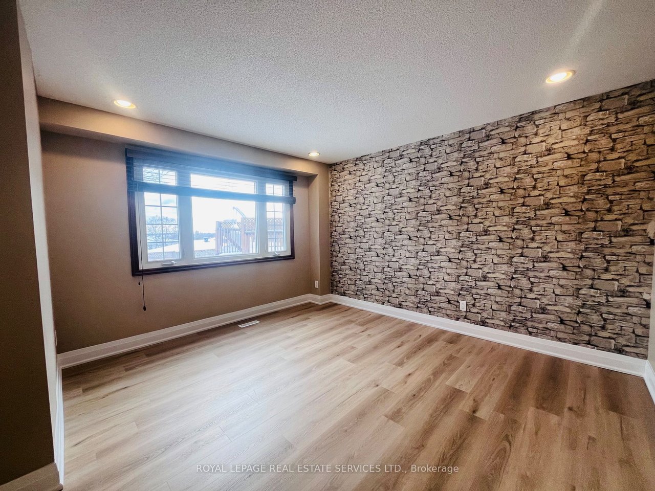 2512 Harman Crt