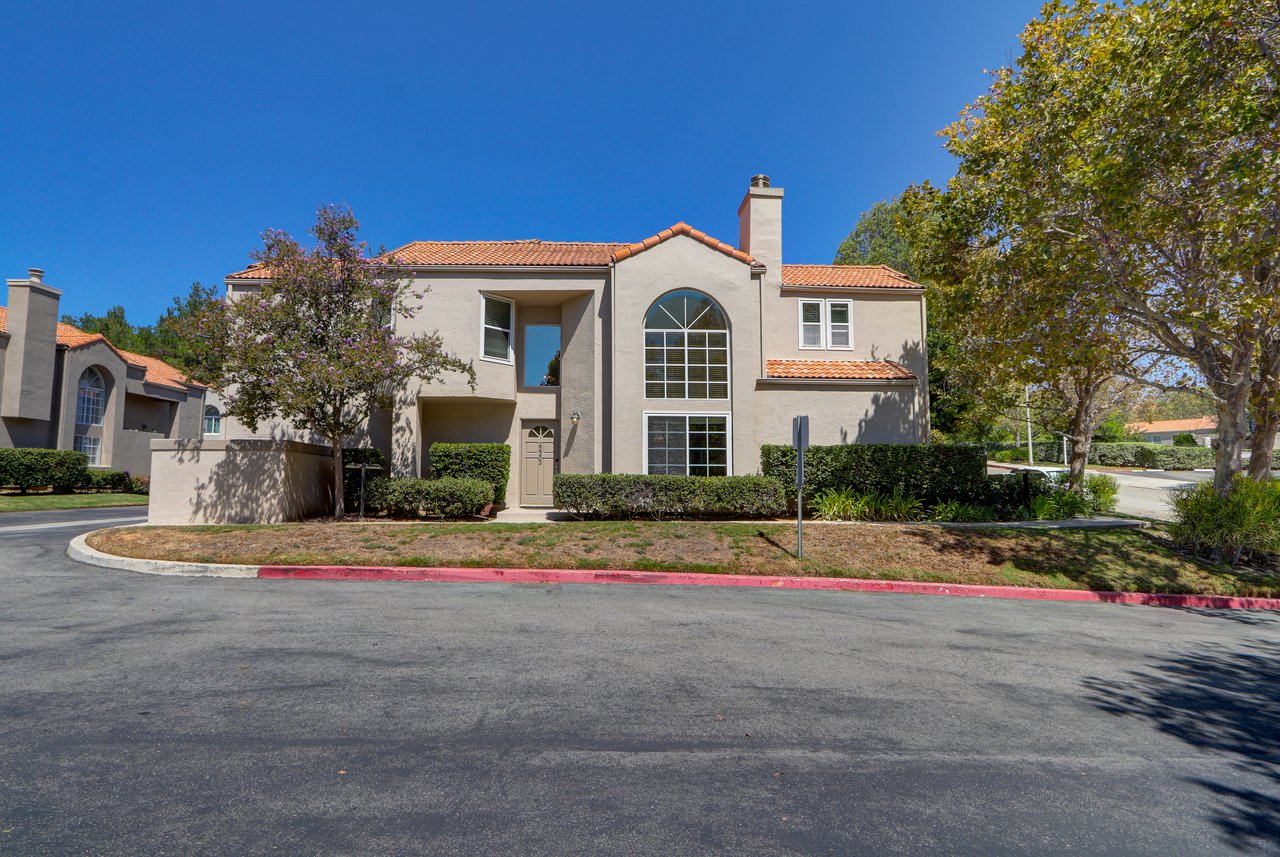 22303 Golden Canyon Cir