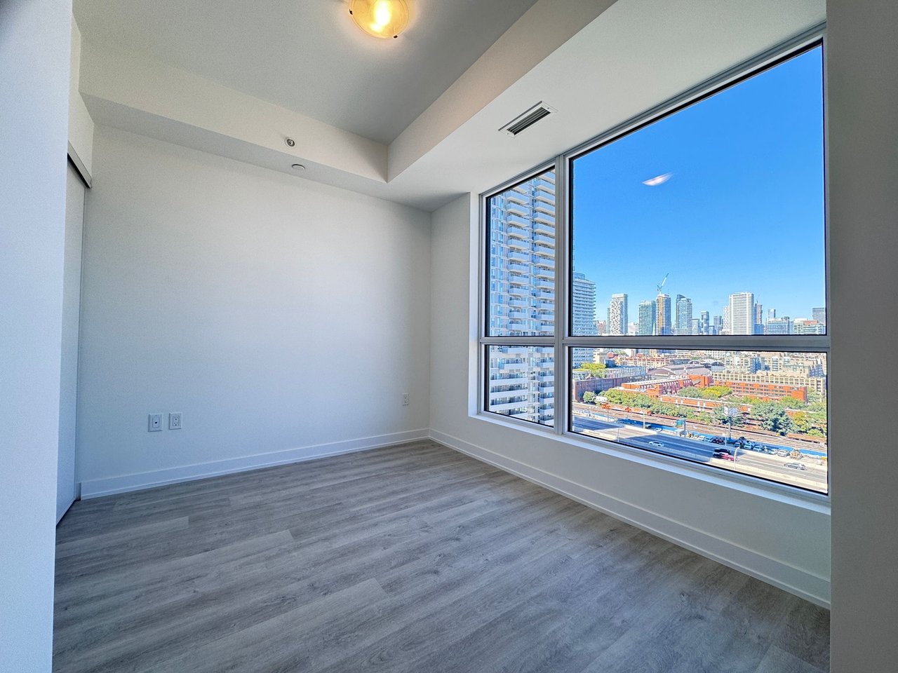 15 Richardson Street Unit: 1503