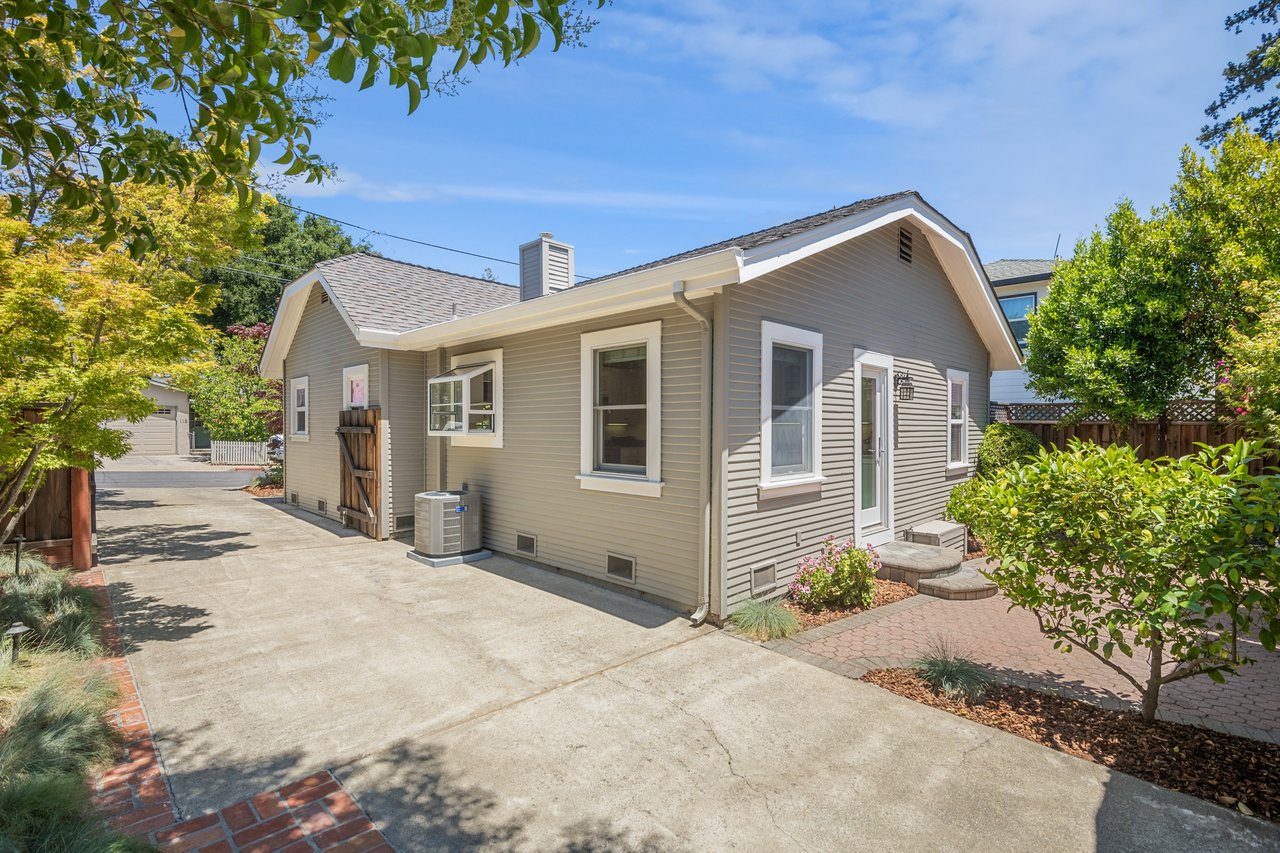 129 Olive ST