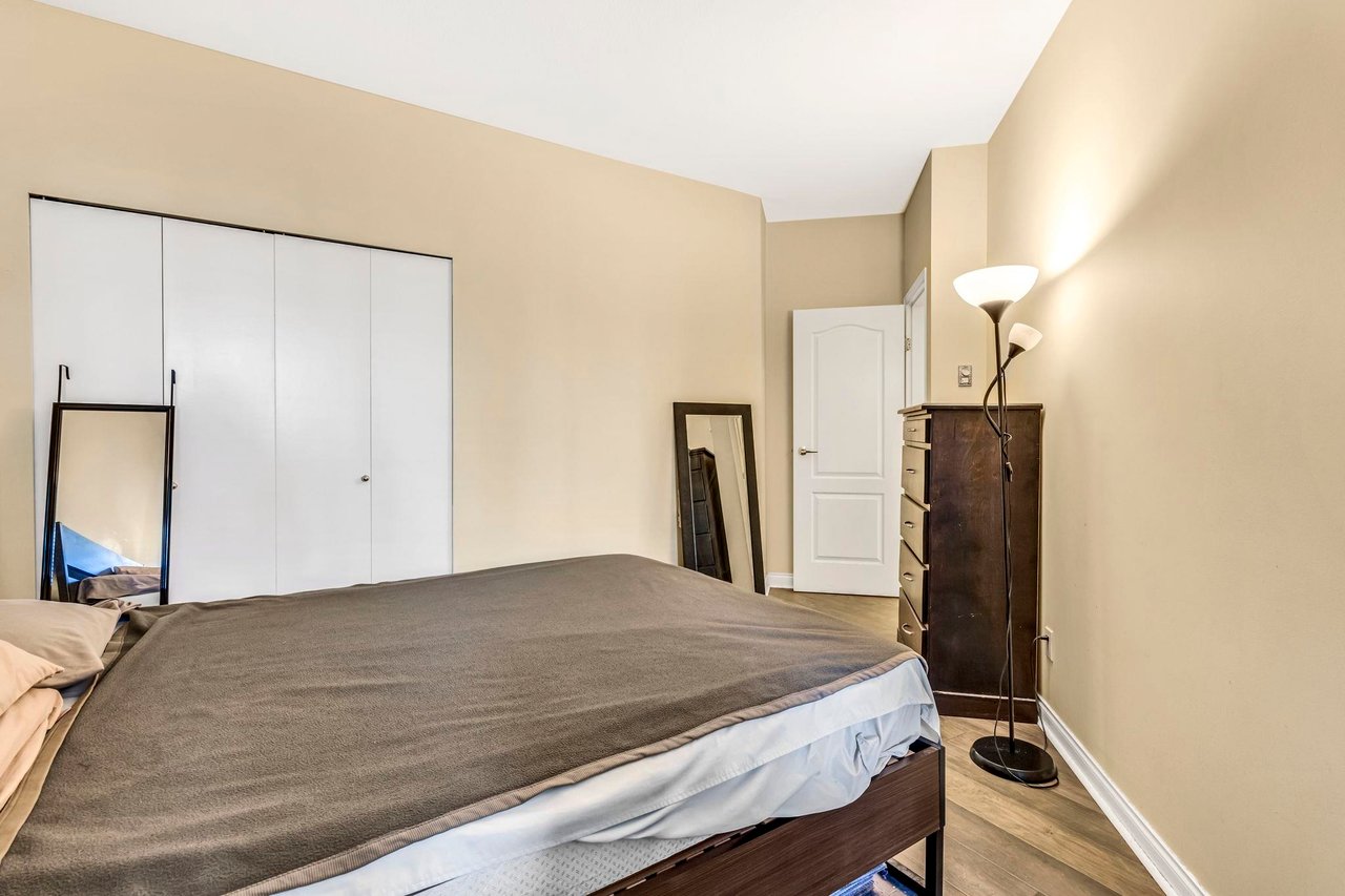 217-5735 Hampton Pl