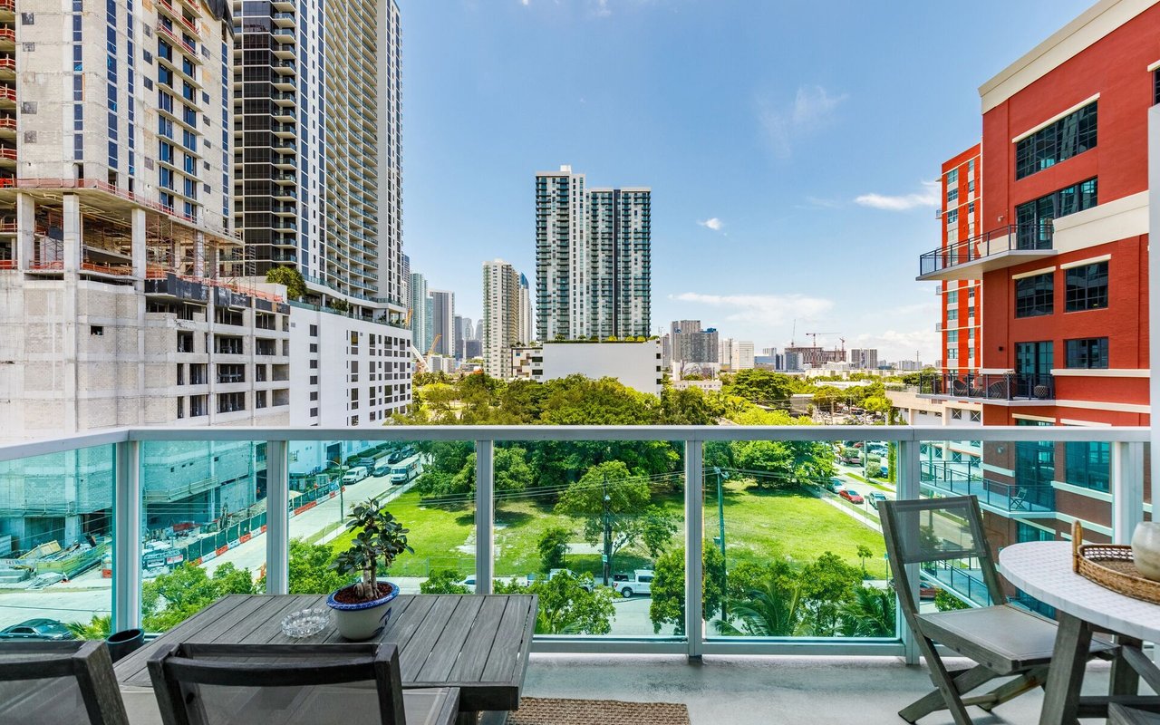 Is Wall Street Really Buying All the Homes?