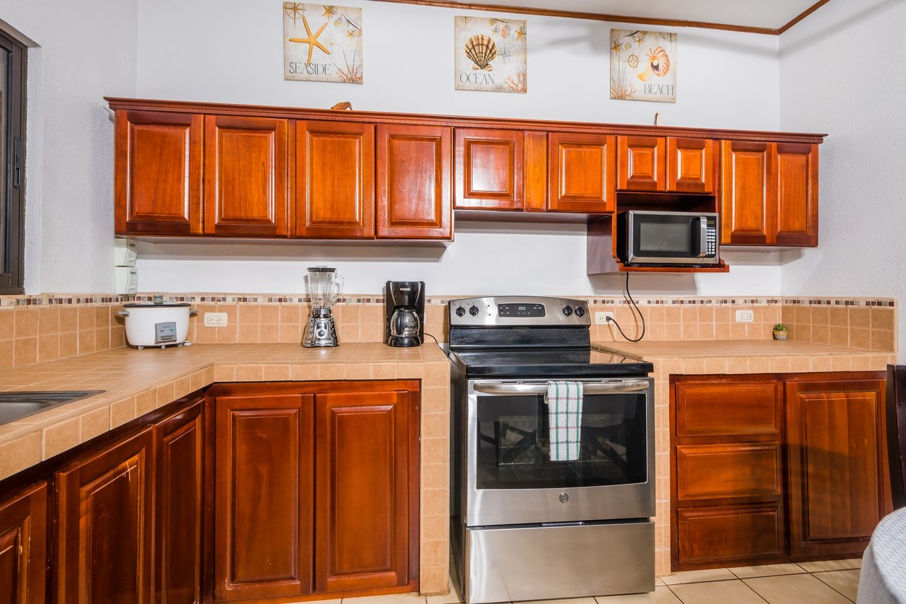 Casa Descanso | Fully Furnished Home Near Tamarindo Beach