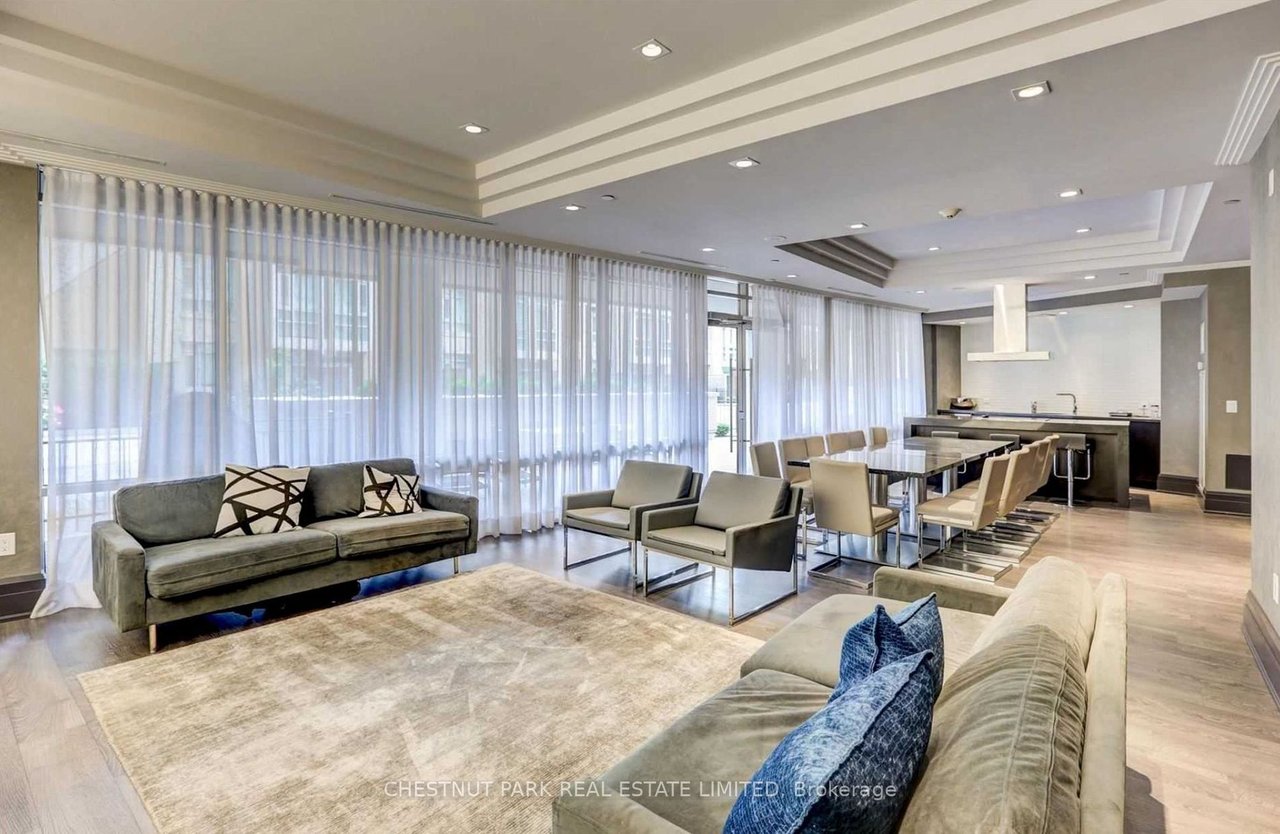 MIDTOWN PENTHOUSE 