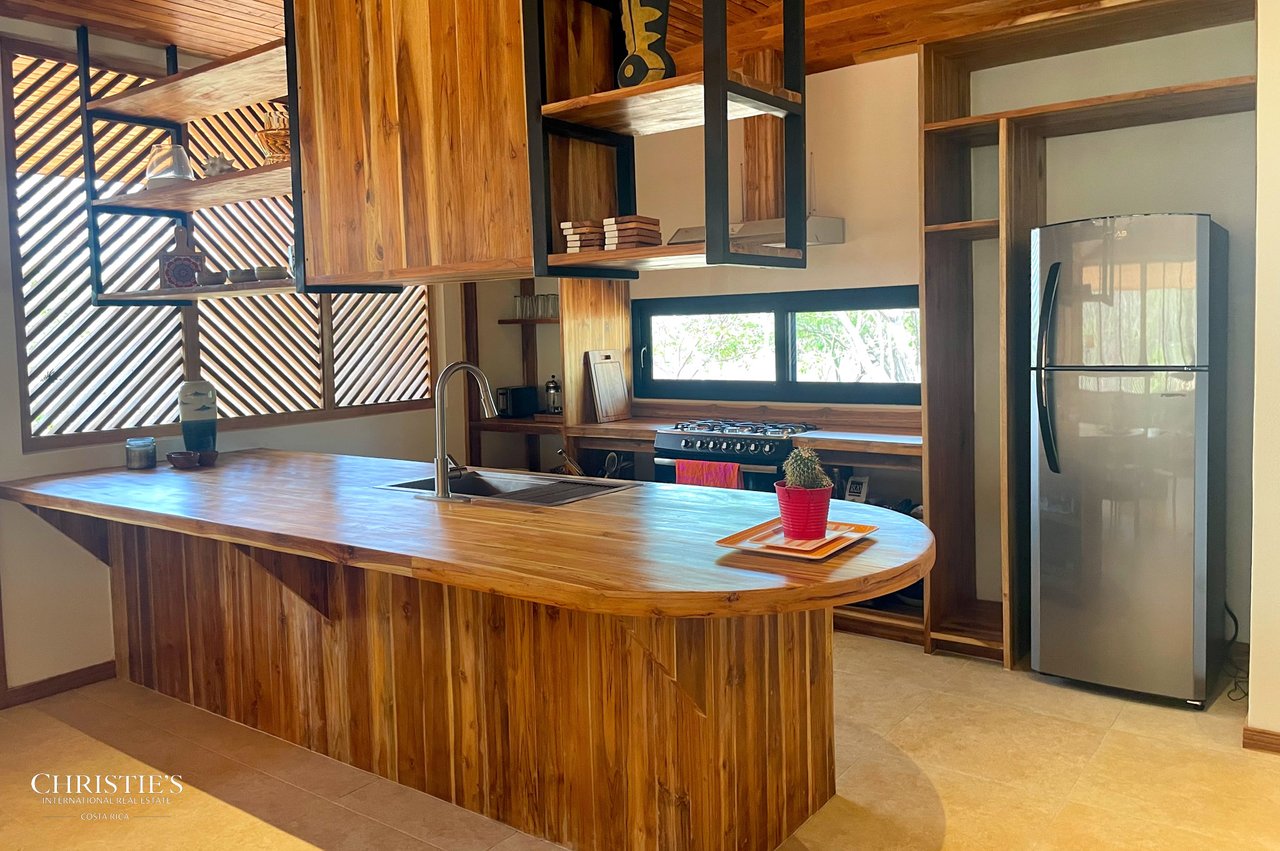 Tropical Villas Estate: A Unique Opportunity with 4 Private Villas
