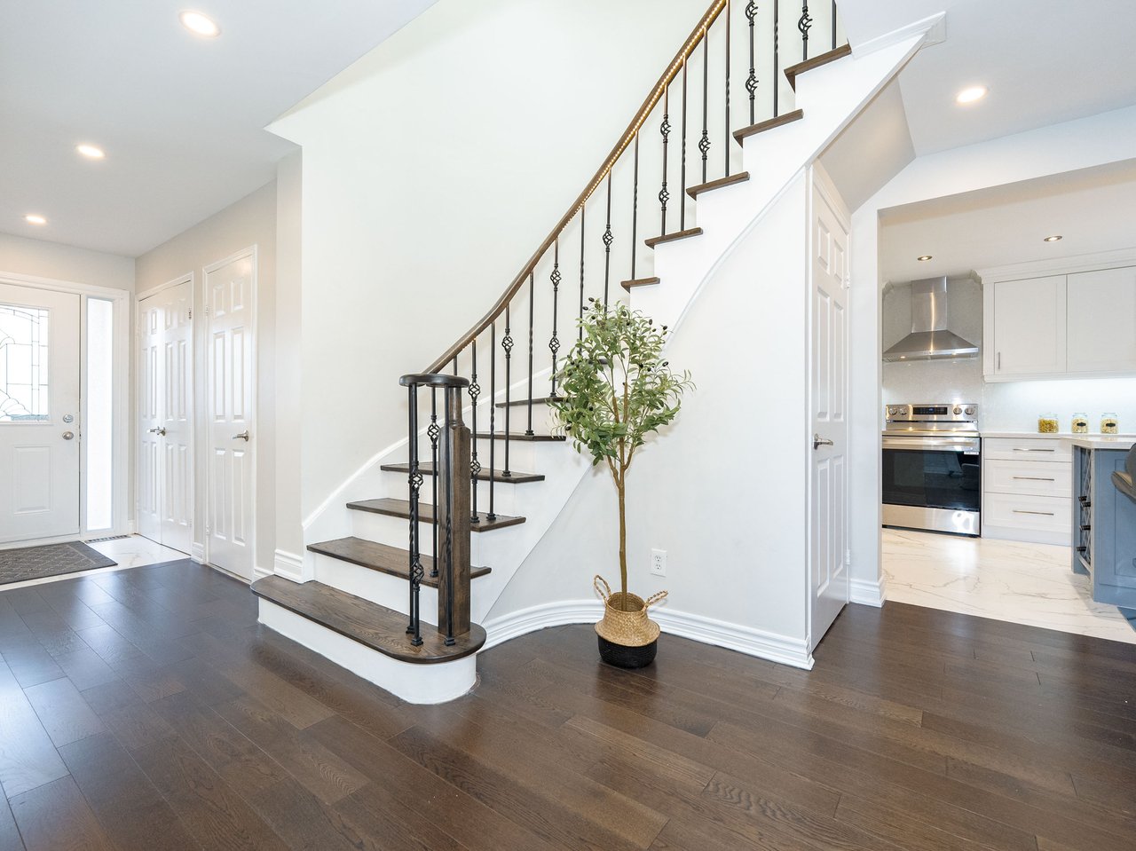 39 Kew Gdns