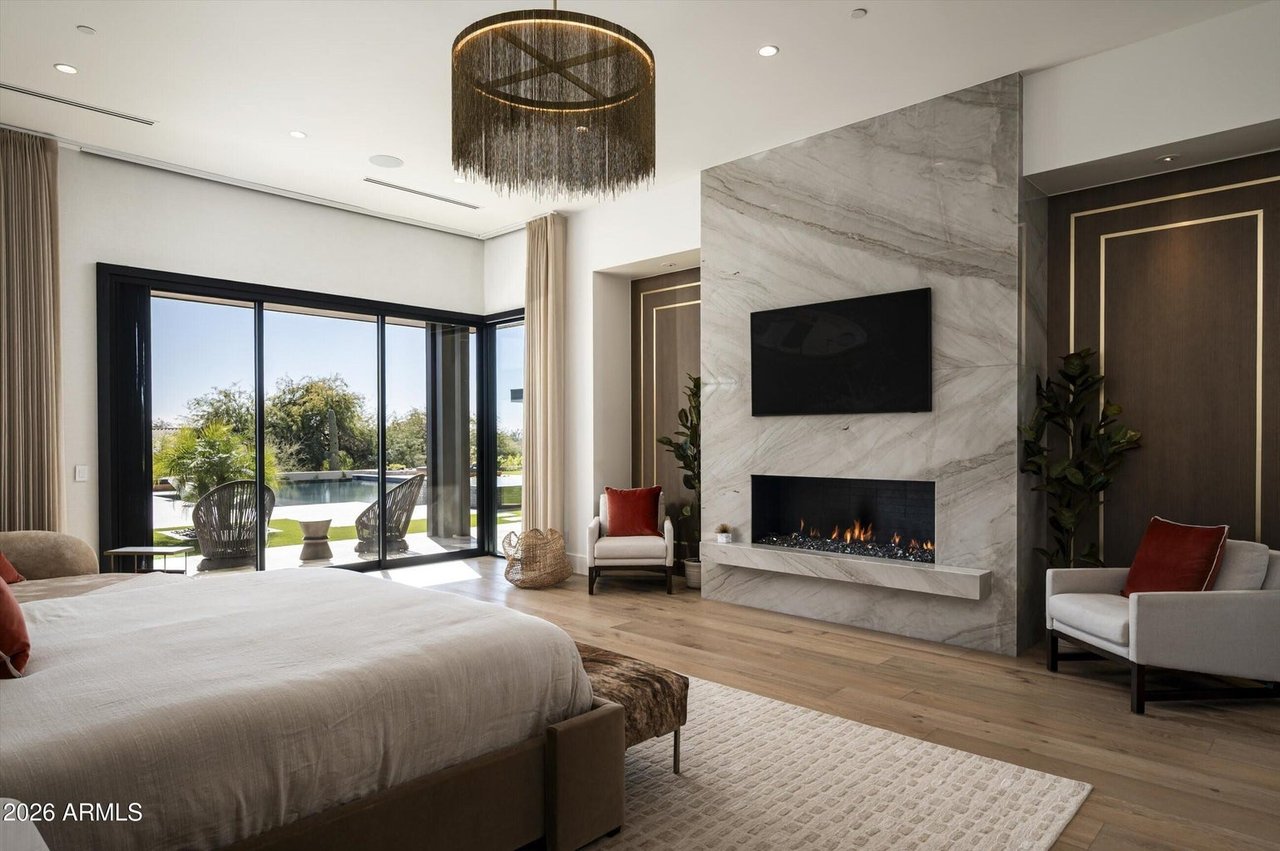 9245 E RIMROCK Drive