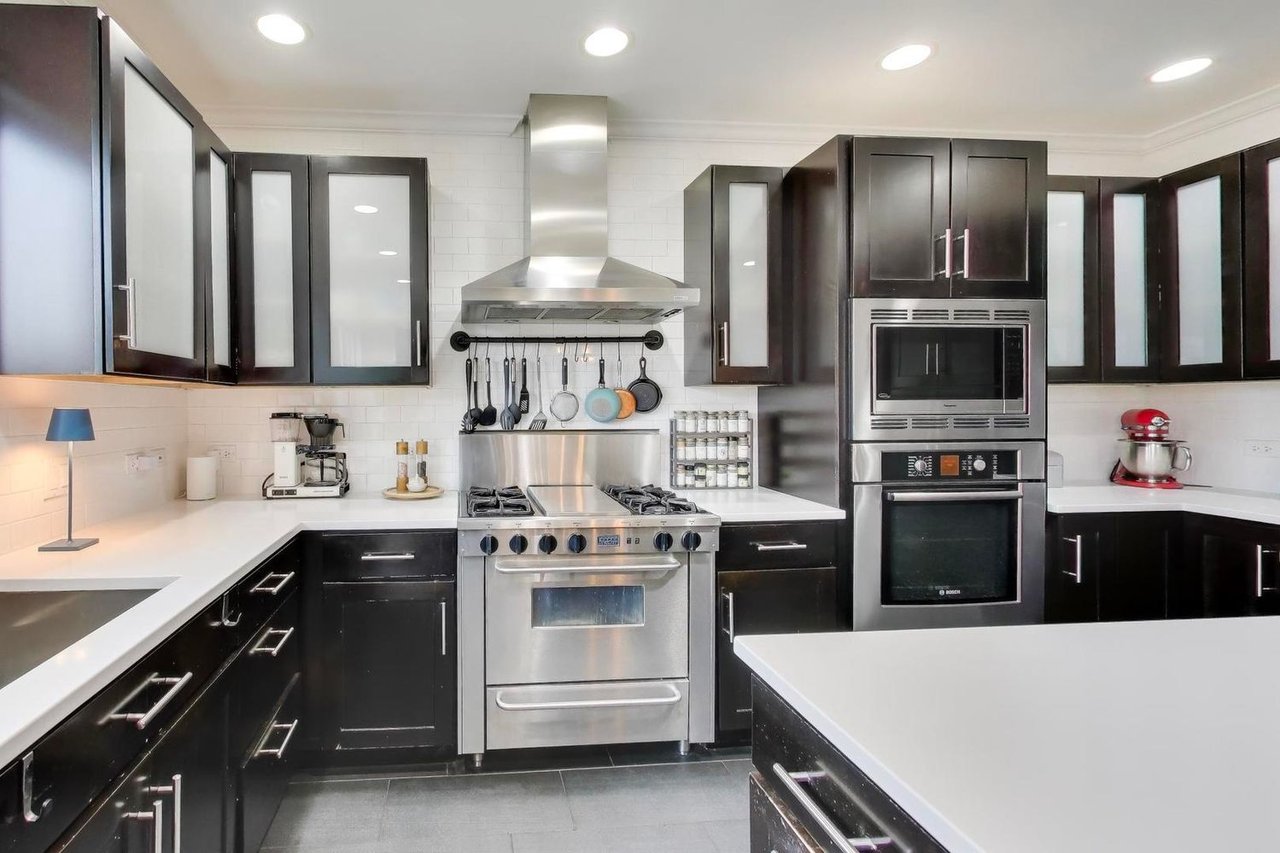 1217 Sheridan Rd