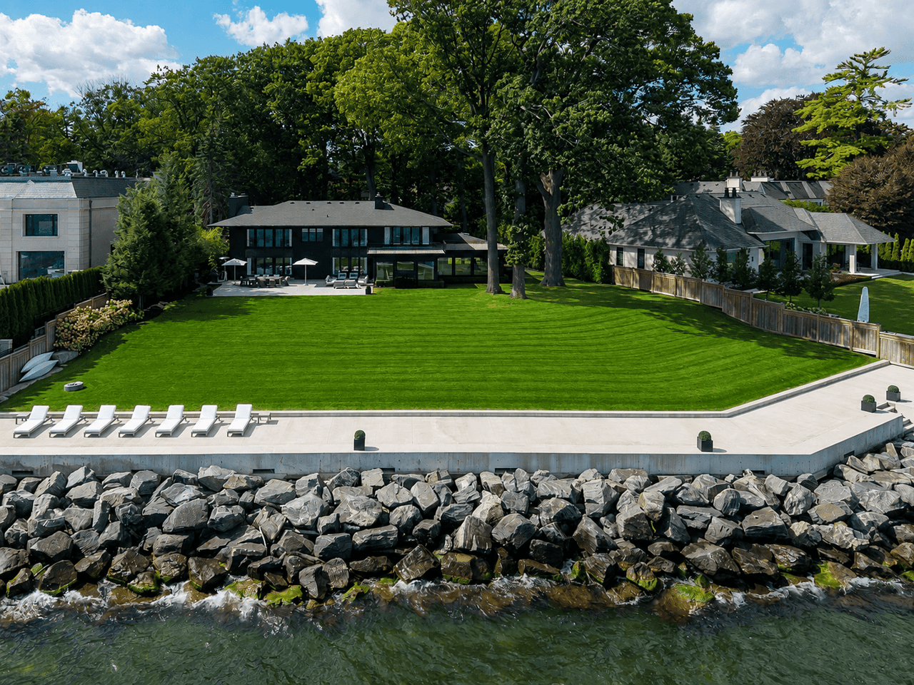 3 Ennisclare Dr E