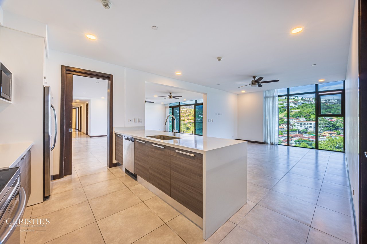 Luxurious Four-Bedroom Condo in the Hills of Escazú   