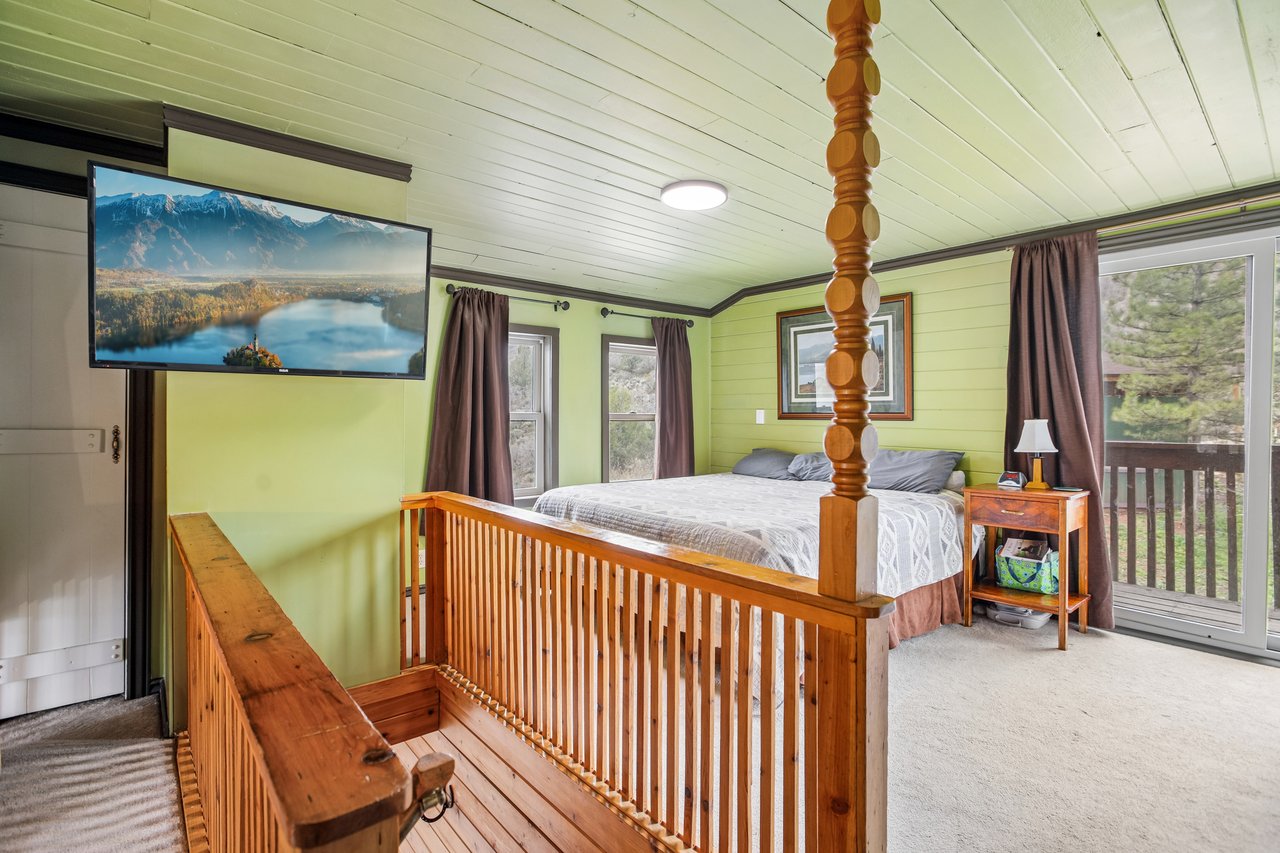 1538 Country Cir